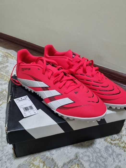 Yangi Adidas Predator Club TF