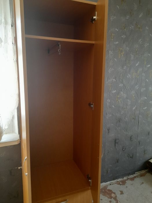 Продаётся шкаф. Б/У. Цена 10000