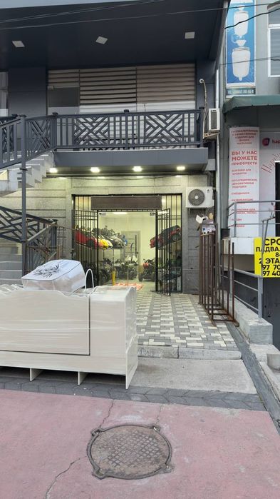 сдаётся нежилое помещение вдоль дороги. напротив магазина Динамо.