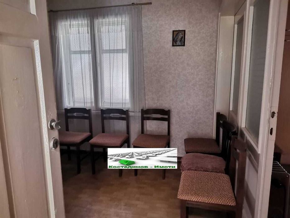 Етаж от къща в Гр. Асеновград ТОП ЛОКАЦИЯ