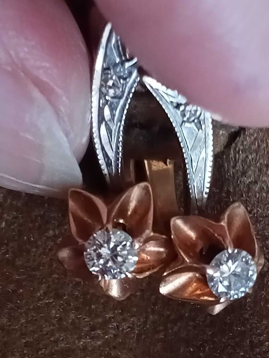 Золото, cерьги, завод, бриллианты якутские, вес 4,77