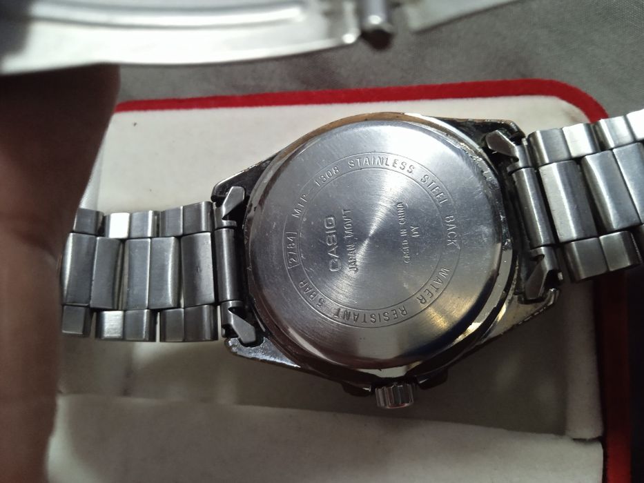 Срочно продам, мужские часы CASIO