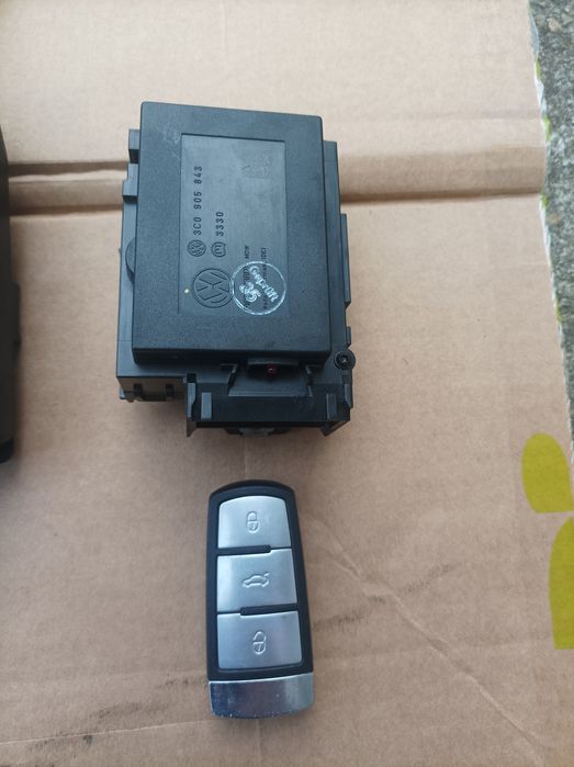 Contact cu cheie Volkswagen Passat B6 3C0905843