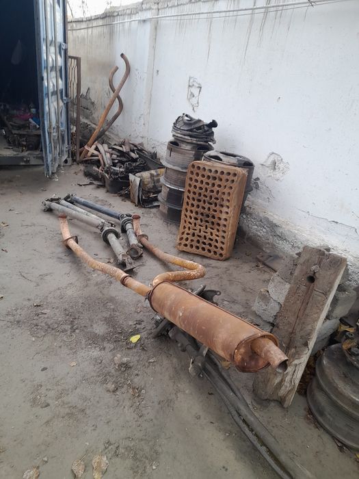 Зил запчастлар сотилади