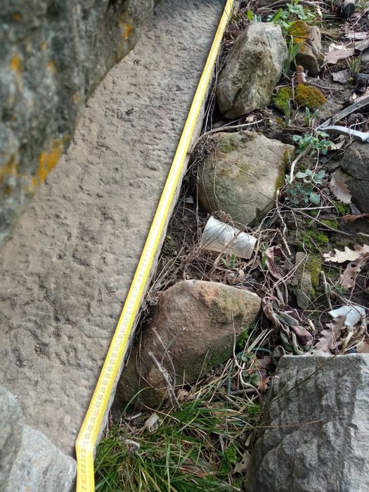 Камено корито от дялан камък