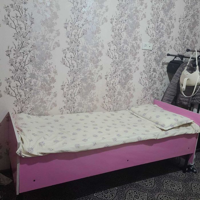 Продам кровать для девочек