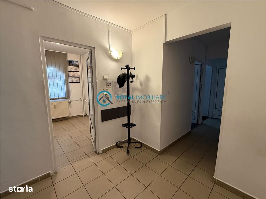 Royal Imobiliare - Vanzare Apartament zona Democratiei