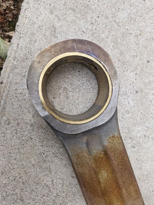 Продам шатун на mersedes actroc mp2