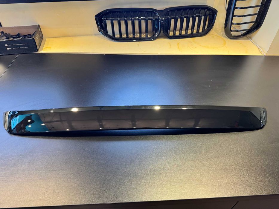 Eleron Luneta - Mercedes E Class W213 Negru Lucios