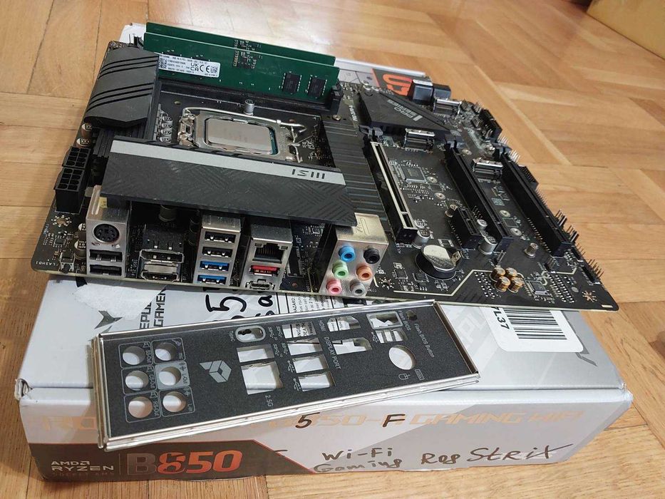Intel Core i7 12700 + MSI Pro Z690-A + 16GB 5600Mts Kingston