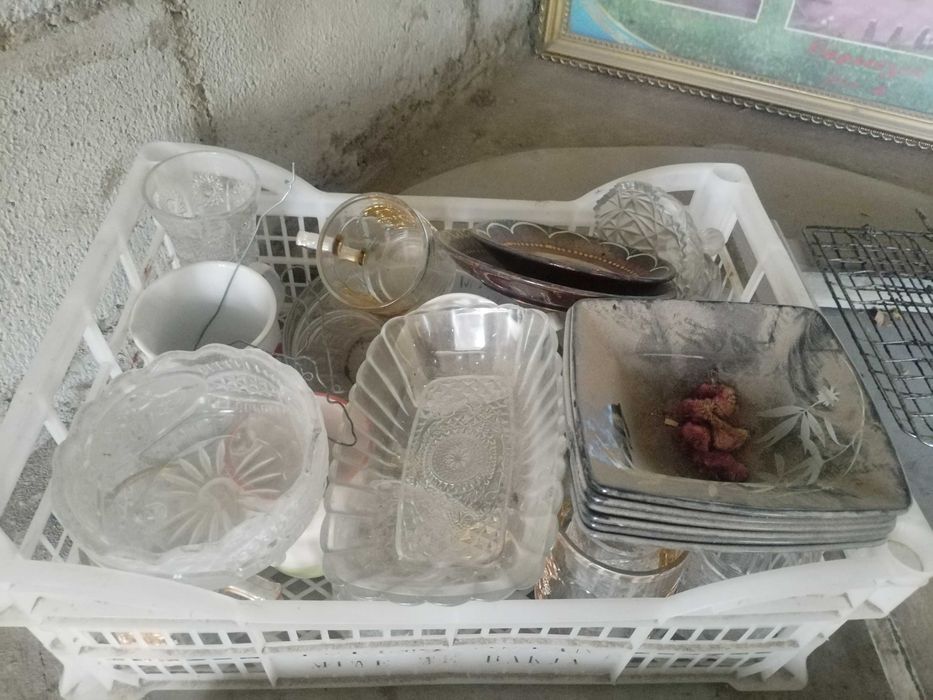 Посуды хрусталь тарелки
