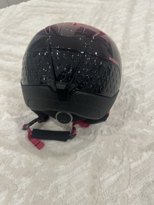 Детска каска за ски за момиче в черно и розово на Росиньол