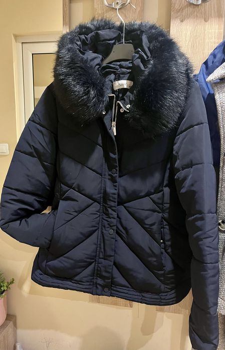 Дамско зимно яке Reserved