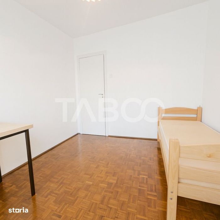 Apartament de vanzare zona Dioda cu 3 camere si balcon