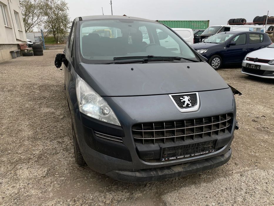Dezmembrez piese Peugeot Pejo 3008