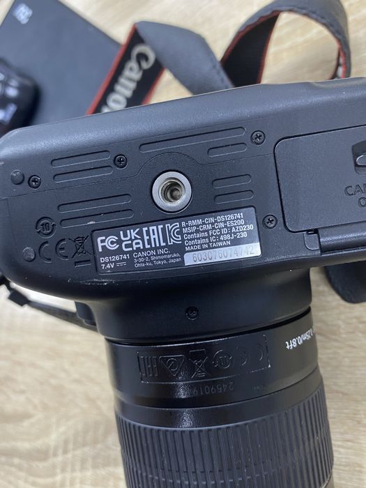 Фотоаппарат Canon EOS 2000d (ТМ79)