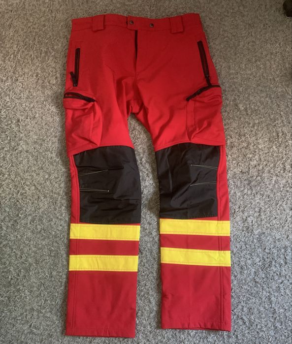 Vând Pantaloni Softshel SMURD Toamnă/ Iarna Impermeabili