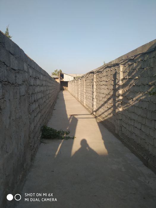 Кибрай тумани Дурмон Хайдарободда хонадон сотилади