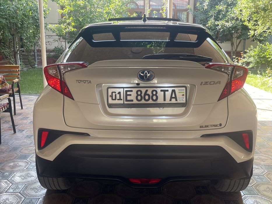 TOYOTA электромобили сотилади йили  2021 22 ранги оқ краскаси тоза