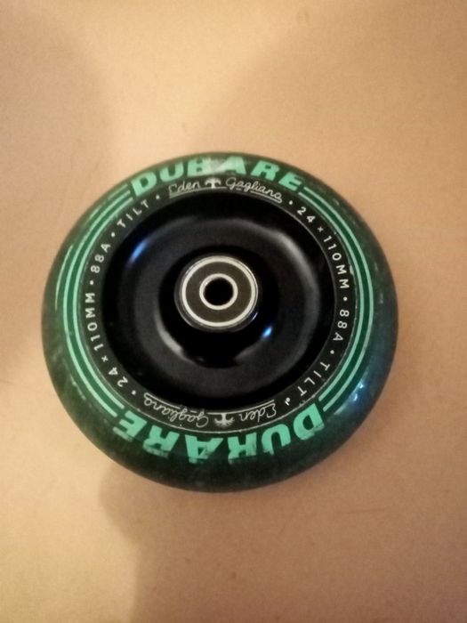 Продам срочно одно колесо на самокат