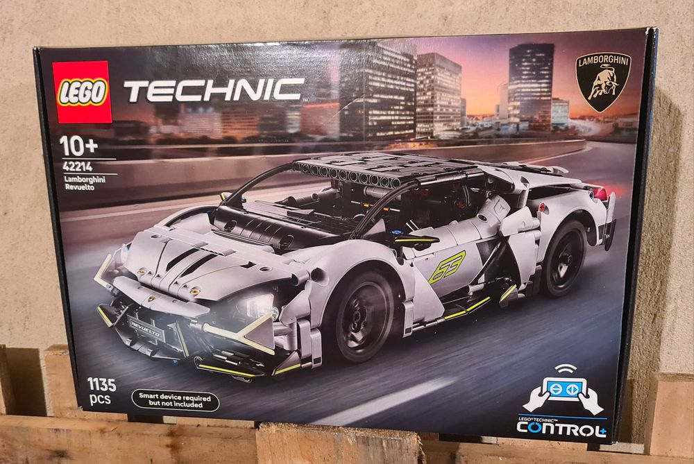 LEGO TECHNIC 42214 Lamborghini
