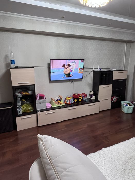 Продам стенку в зал