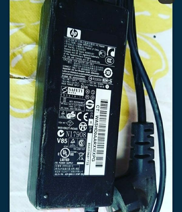 Vând încărcătoare laptop