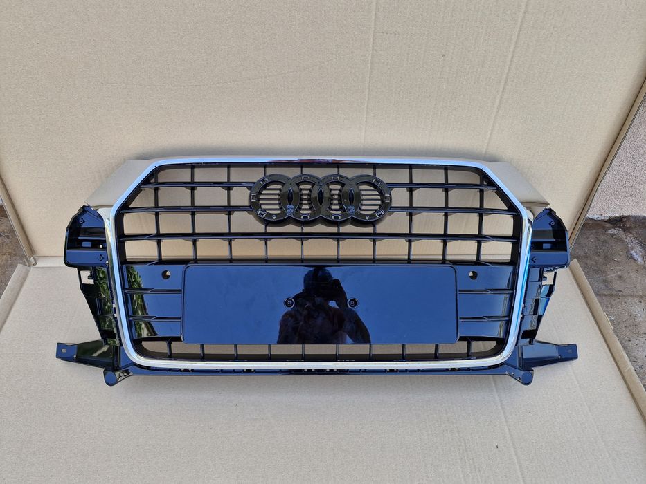 Grila centrala Audi Q3 facelift 2014-2018 NOUA