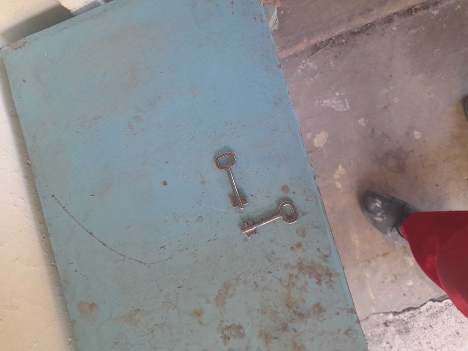 Каса от дебела ламарина