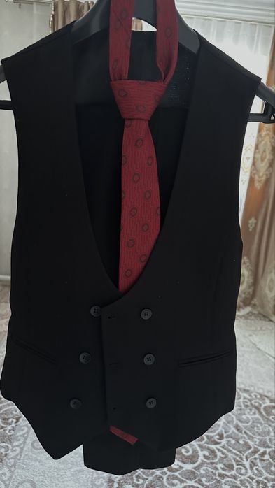 Костюм тройка подростковый