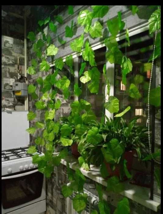 Миллий бог рупарасида сой буйида 3 хоналик квартира сотилади