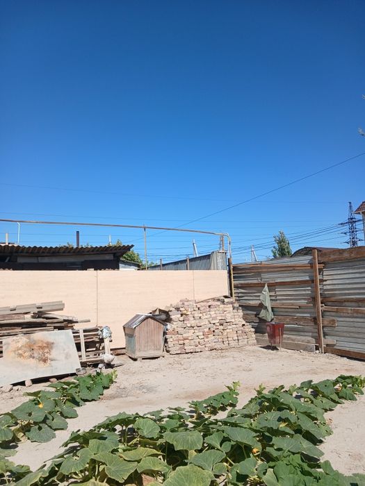 Продам б/у стройматериалы на дрова , кирпичи