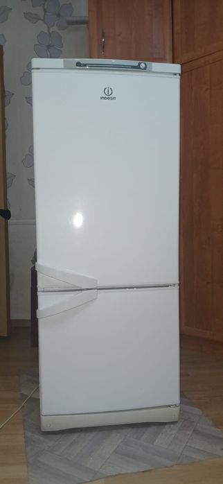 Холодильник продаю в рабочем состояний