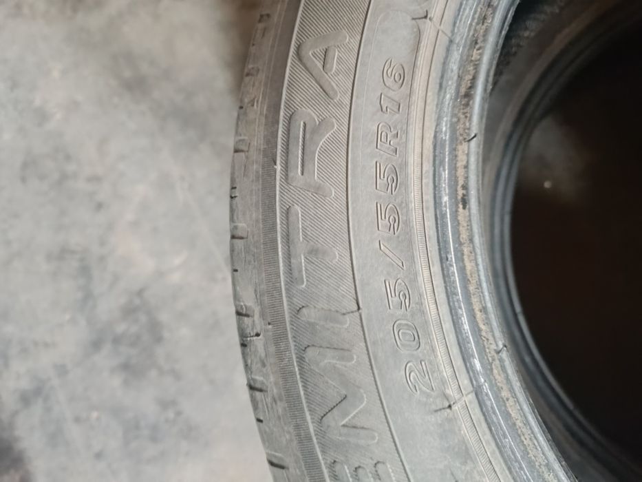 Продам резину 2500 за штуку