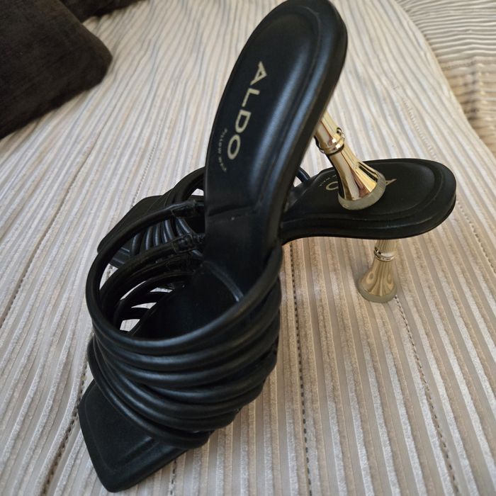 Aldo 35 размер 22,5см