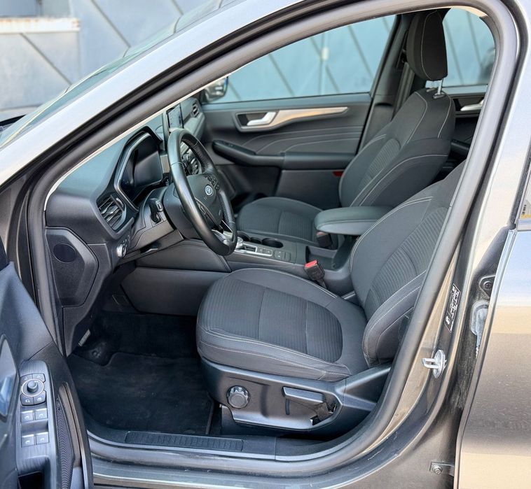 Ford Kuga Hybrid Bord digital Camera marșarier