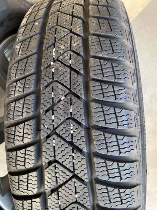 vand jante originale Bmw X1 pe 17” cu anvelope de iarnă