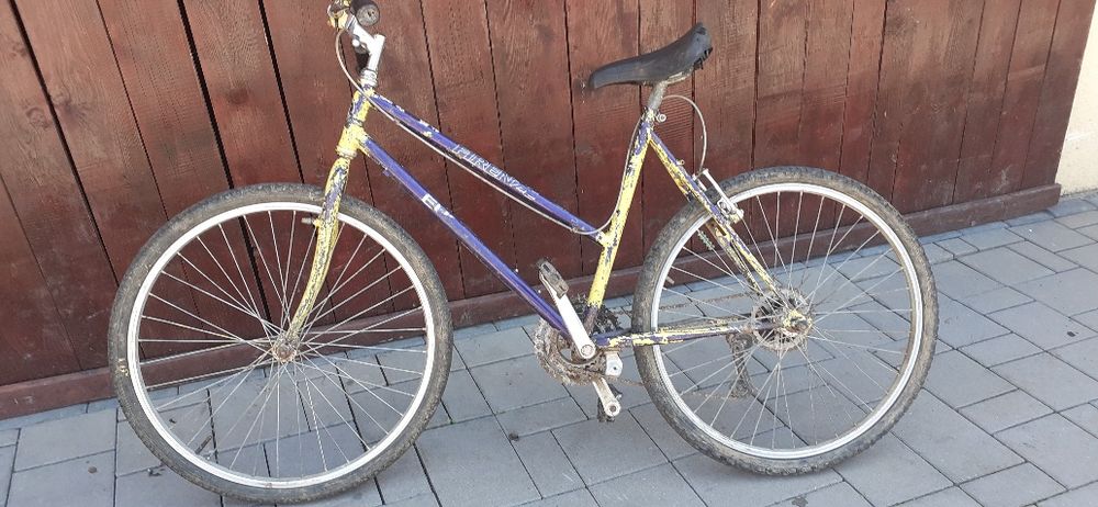Bicicleta de vânzare.