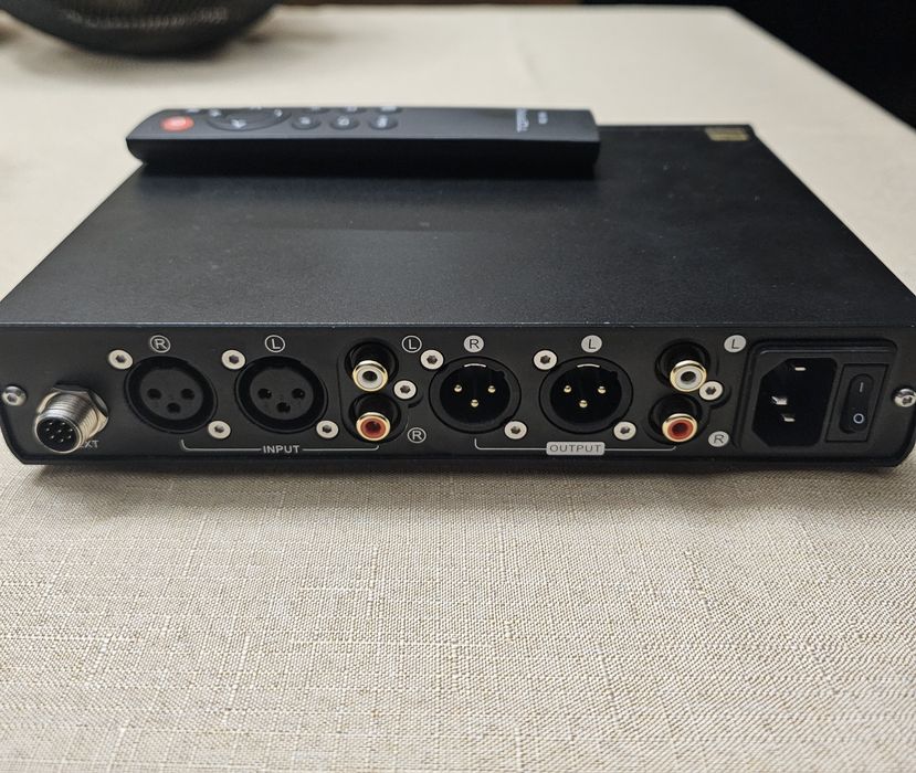 Vand preamplificator Topping Pre90