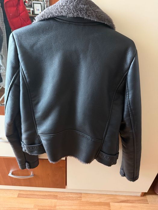 Кожено яке Mango