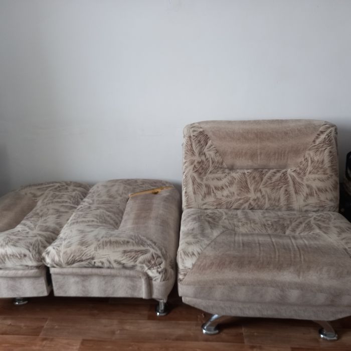 Продам диван и 2 кресла