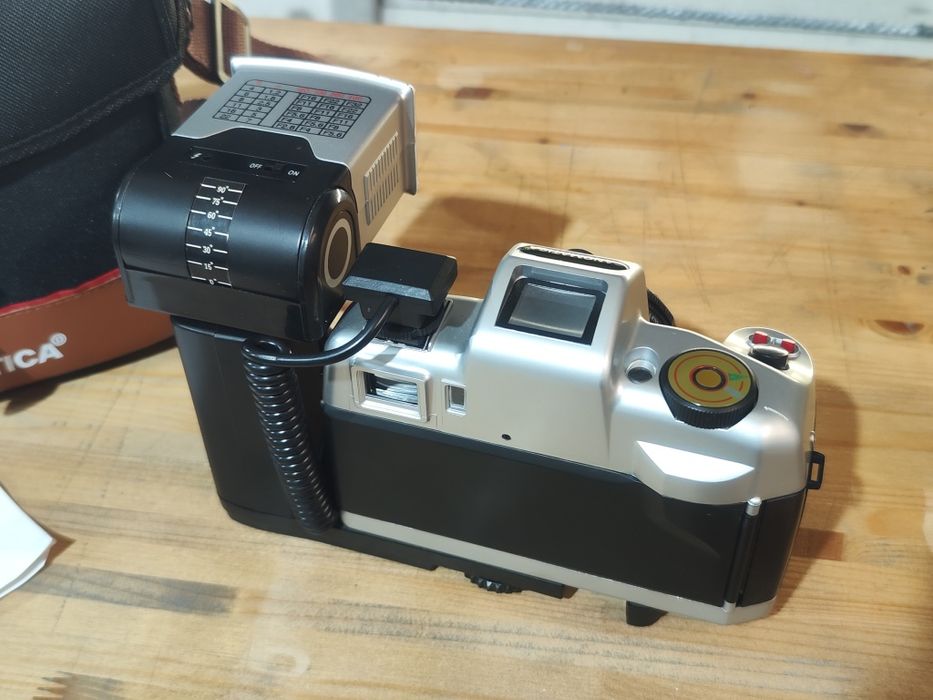 Pachet Complet Aparat Foto pe Film Canomatic (Olympia) + Bliț, Geantă și Manual