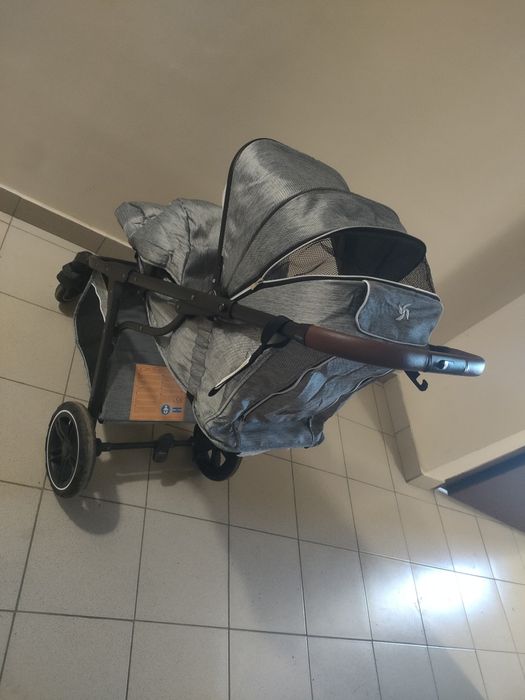 Продам детскую коляску