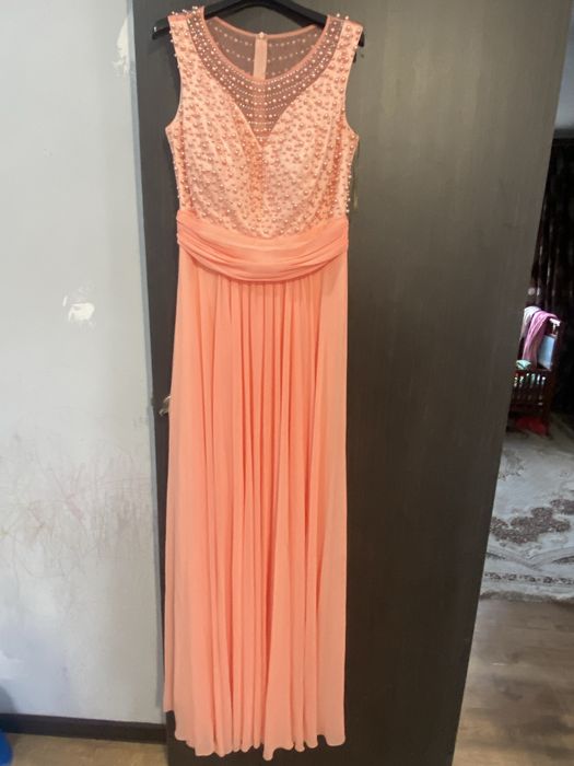 Платье бренда Milomoor