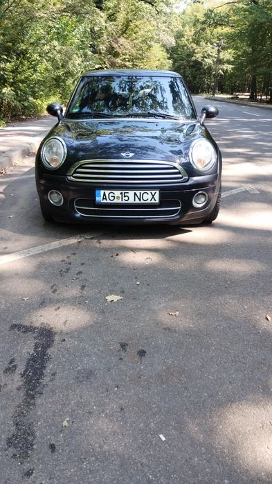 Vând Mini Cooper D