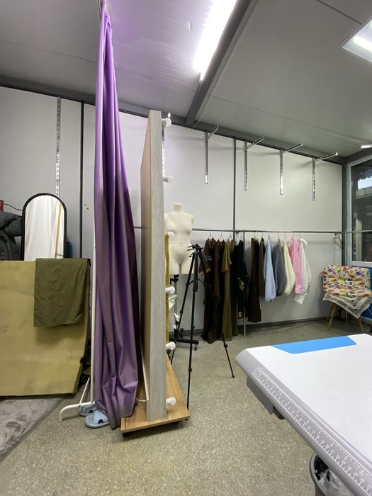 Сдается половина бутика. Субаренда