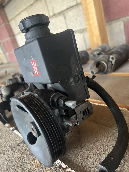 Гур насос на мерс m104