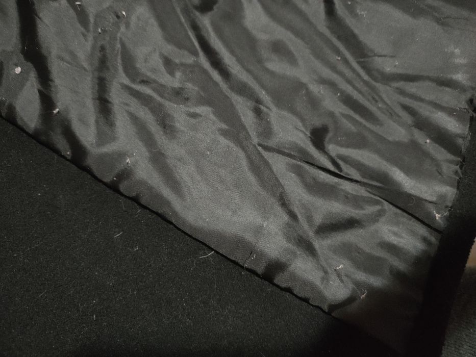 Женское пальто с меховым капюшоном