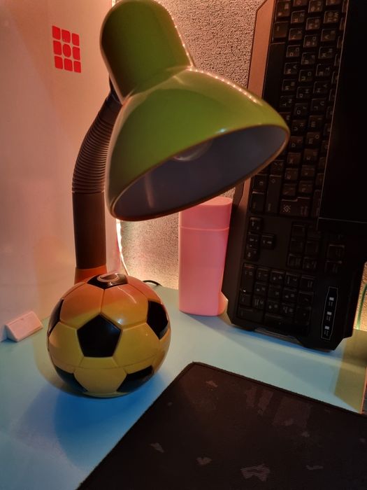 Лампа для стола (универсал)