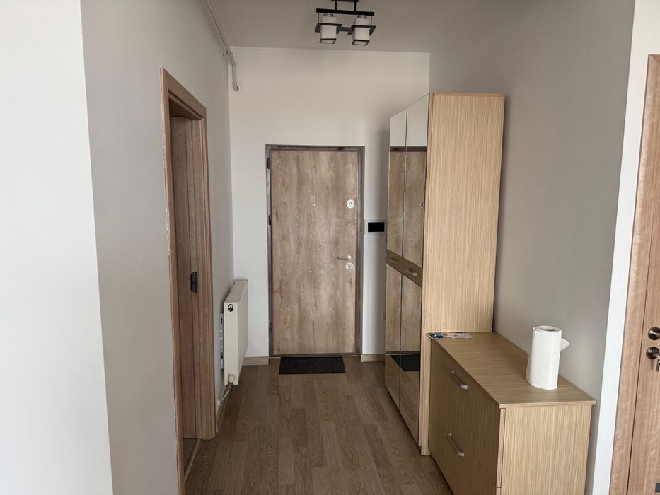 Inchiriez apartament cu 2 camere